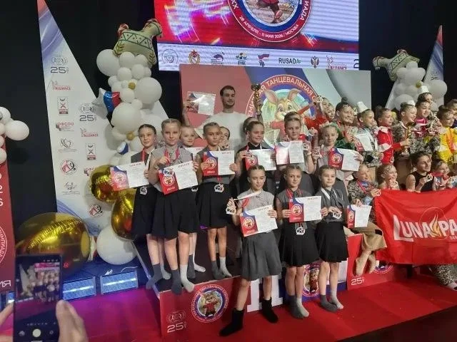 Гордимся лицеистами! Головчанская Ксения и Гуторова Зоя в составе танцевальной группы заняли II мест
