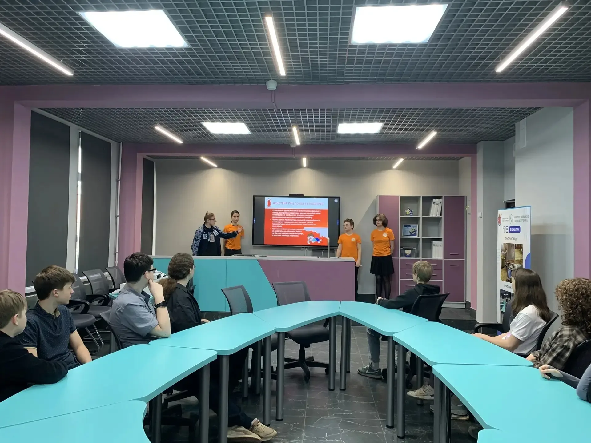 🔥 Апрель в лицее №572 выдался очень насыщенным!  Ученики нашего лицея покоряли олимпиады, встречалис
