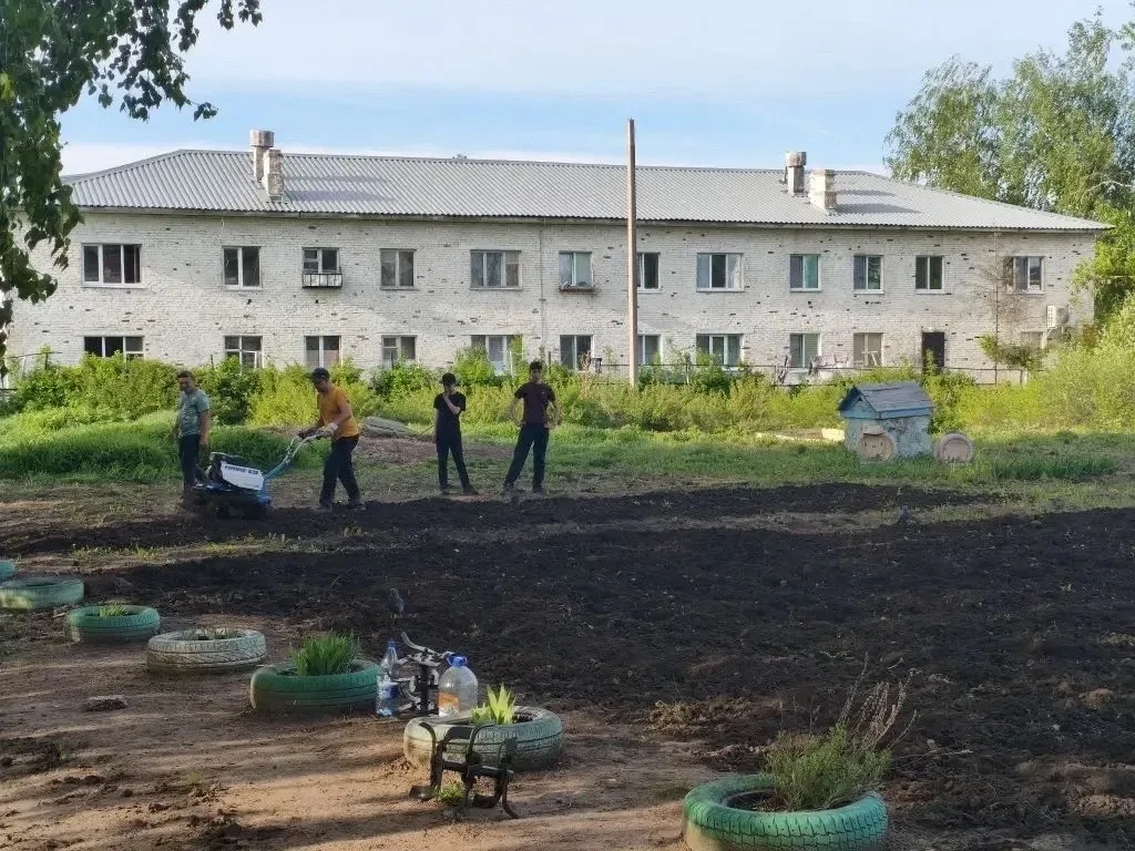 Администрация гимназии выражает искреннюю благодарность родителям наших учеников — Зарипову Ринату Р