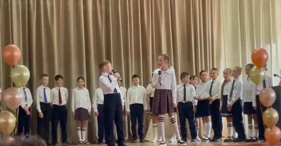 ✨ Выпускной в 4 классе: начало большого пути! ✨  Вчера в нашей школе прозвучал последний звонок для 
