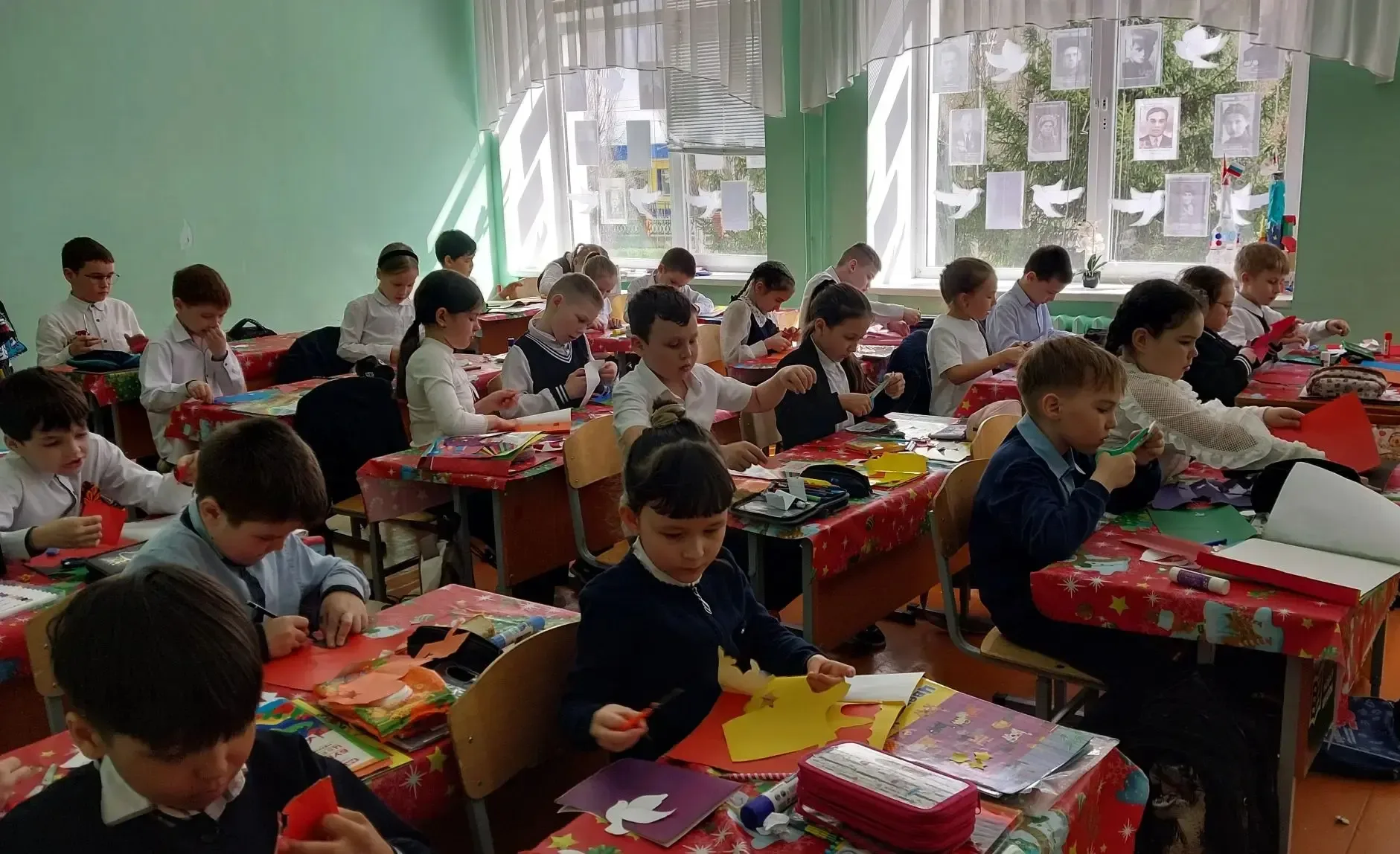 1 мая в России отмечается Праздник Весны и Труда 🌸 — день, посвящённый труду, весеннему обновлению и