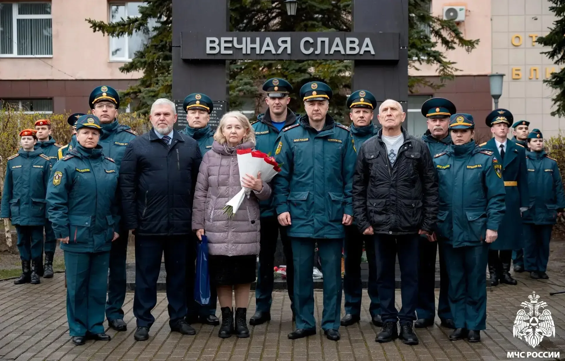 Вечная Память Героям!  Накануне Дня Победы на Аллее Славы Ивановской пожарно-спасательной академии Г
