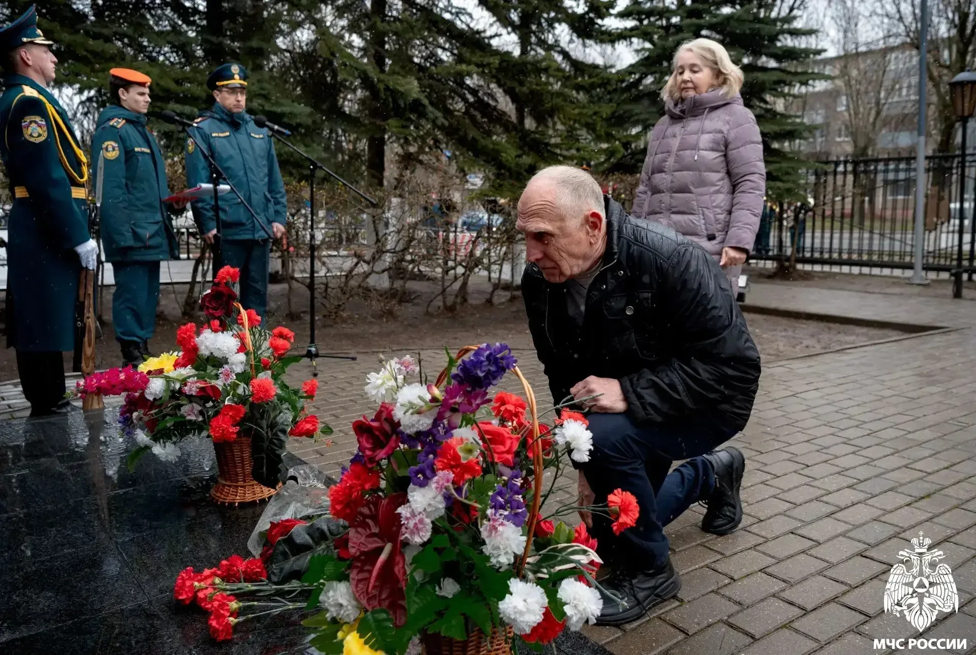 Вечная Память Героям!  Накануне Дня Победы на Аллее Славы Ивановской пожарно-спасательной академии Г