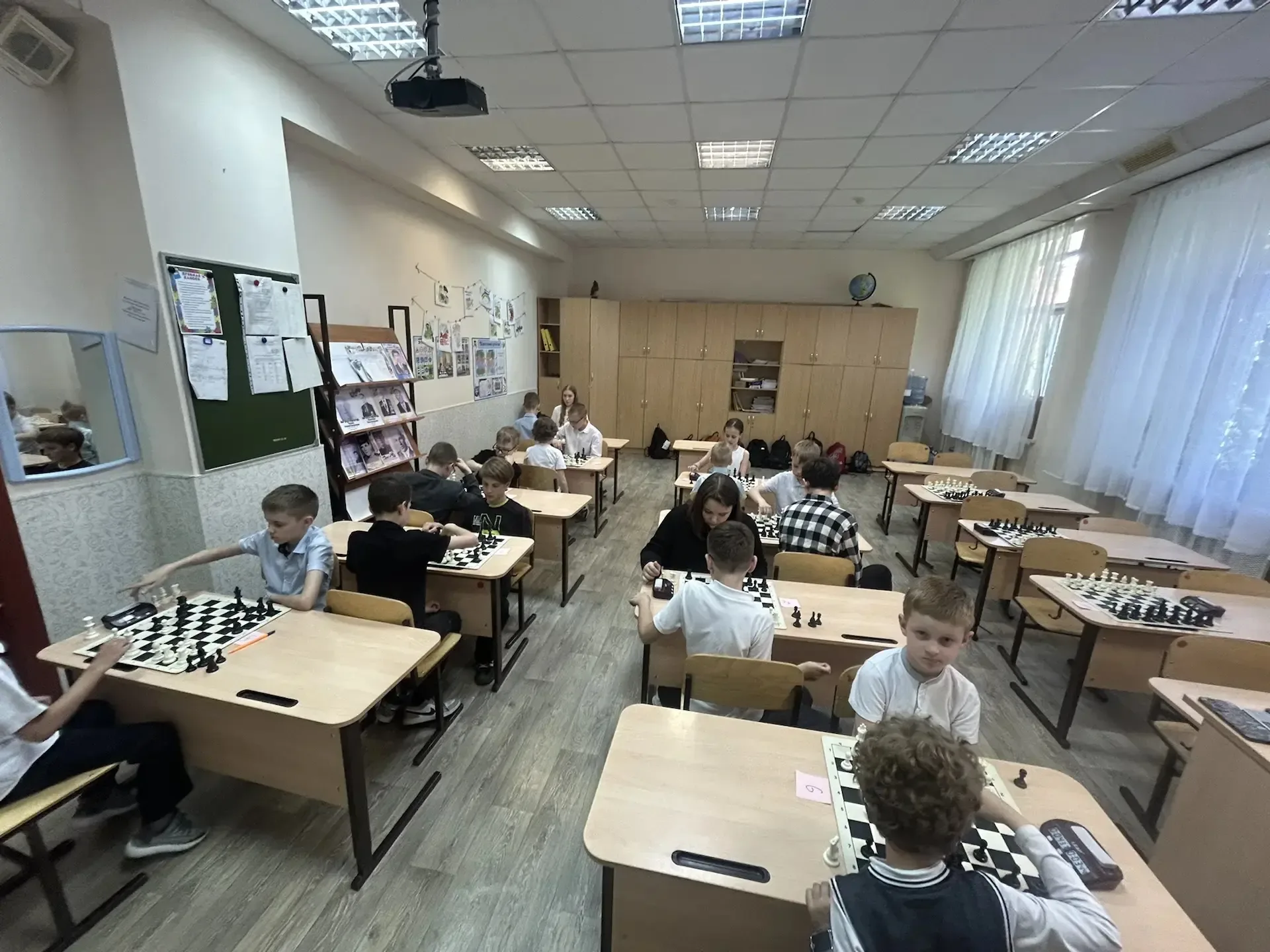 ♟️ Итоги 4 этапа школьного Кубка по шахматам 📍 Школа №12 · 18 мая  В 4 этапе школьного Кубка по шахм