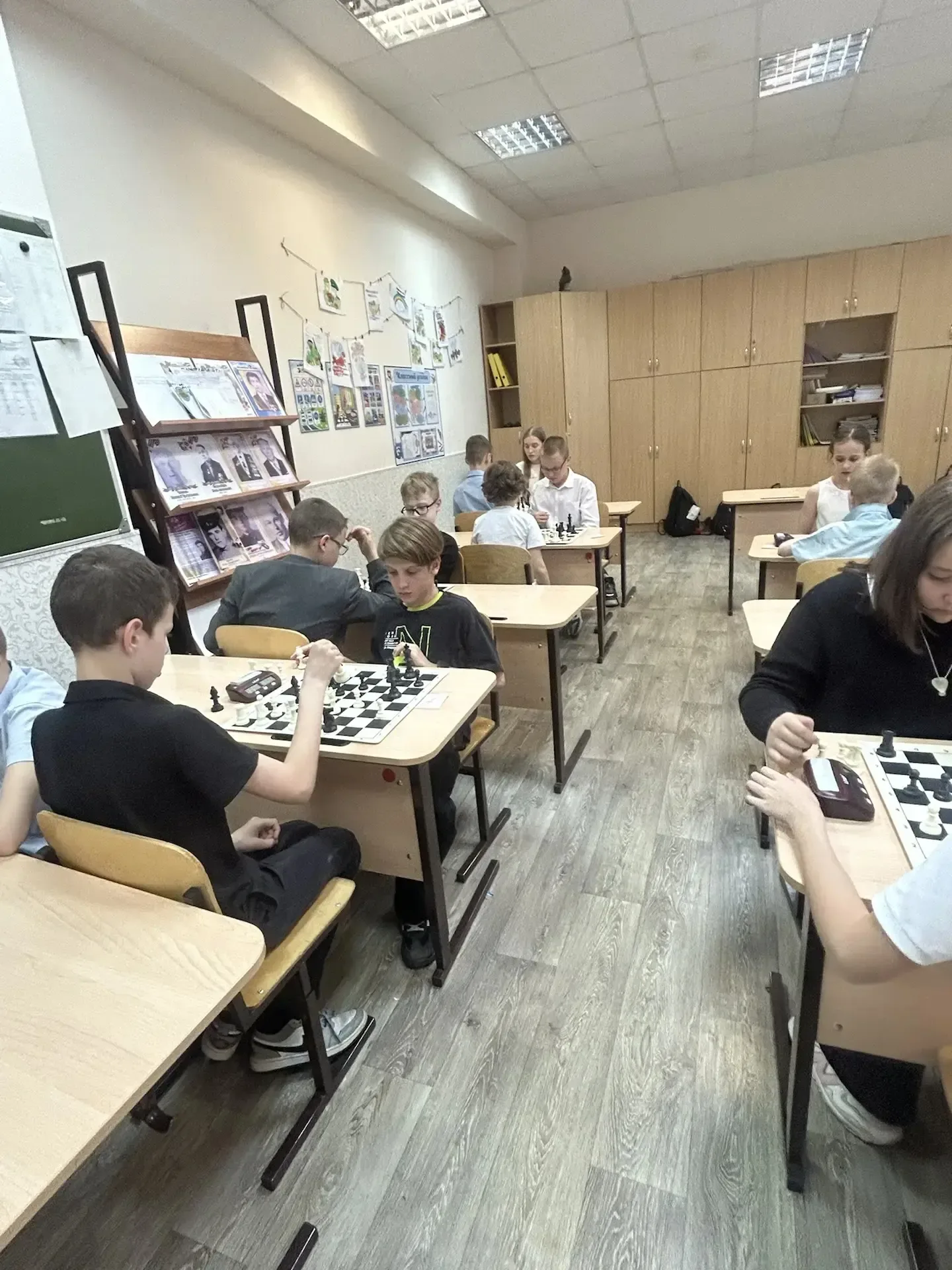 ♟️ Итоги 4 этапа школьного Кубка по шахматам 📍 Школа №12 · 18 мая  В 4 этапе школьного Кубка по шахм