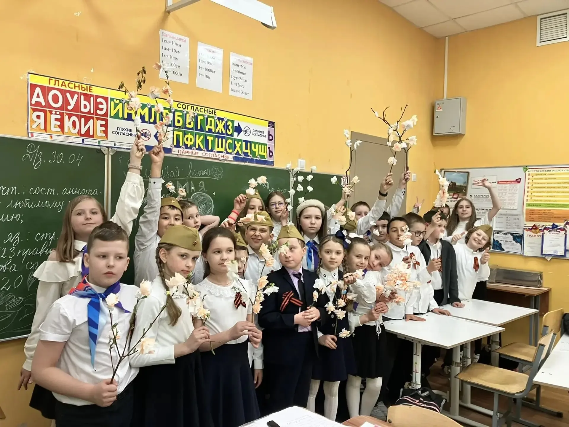 ✨ В МОУ «Колтушская СОШ им. ак. И. П. Павлова» стартовали сразу два замечательных творческих мастер-