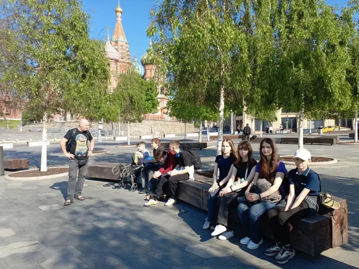 НЕВЕРОЯТНЫЕ ВЫХОДНЫЕ 8 «В»! 🚀  В эту субботу и воскресенье наш дружный 8 «В» класс вместе с классным