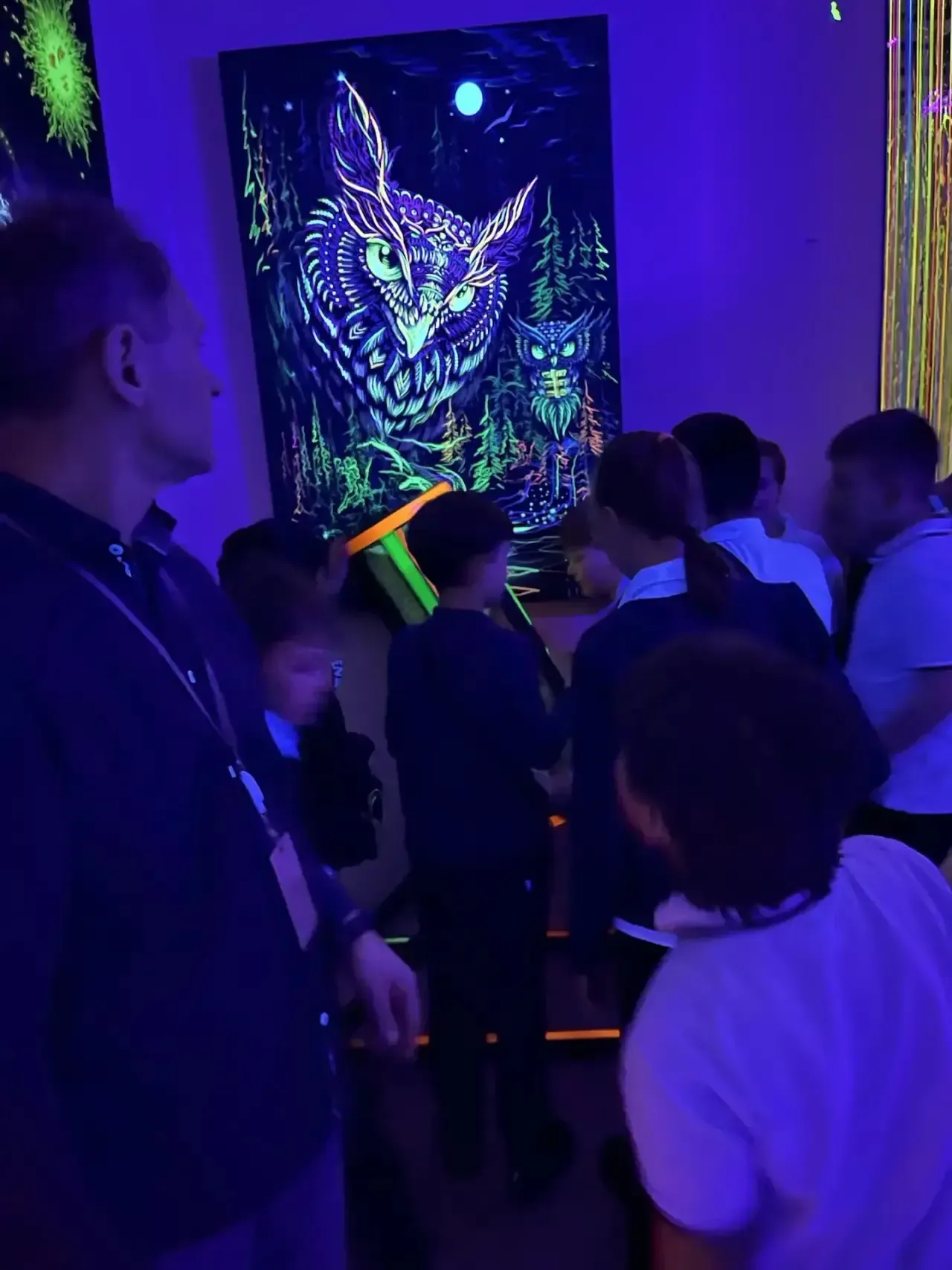 🔮 На прошлой неделе 3 «Д» класс погрузился в мир иллюзий и физики света! 👁️✨  Вместе со своим классн