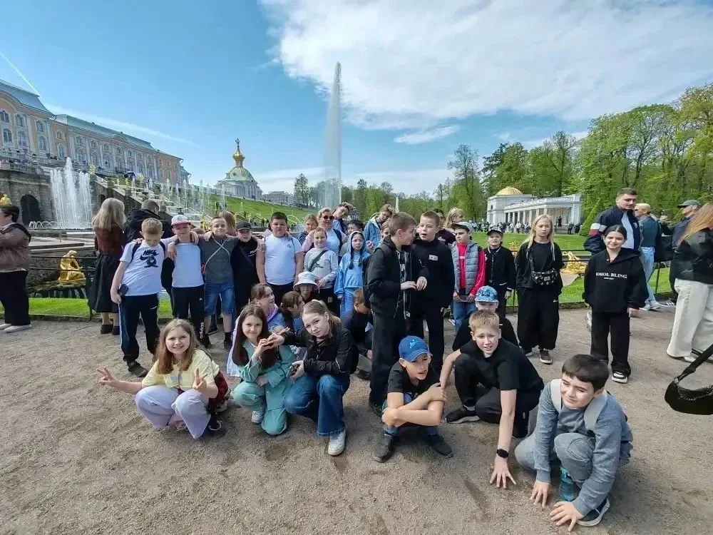 🌟 Путешествие в Петергоф: день, полный открытий и впечатлений!  Сегодня, 17 мая 2026 года, ребята из