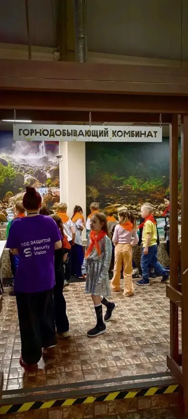 🧸🚒 Профессия с пелёнок: как наши первые классы покоряли Кидбург!  12 мая учащиеся 1 «А» и 1 «Д» клас