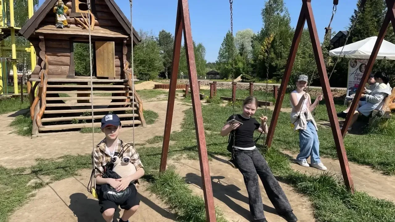 В минувшие выходные 3 Б класс вместе с учителями и родителями отправился в удивительное путешествие 