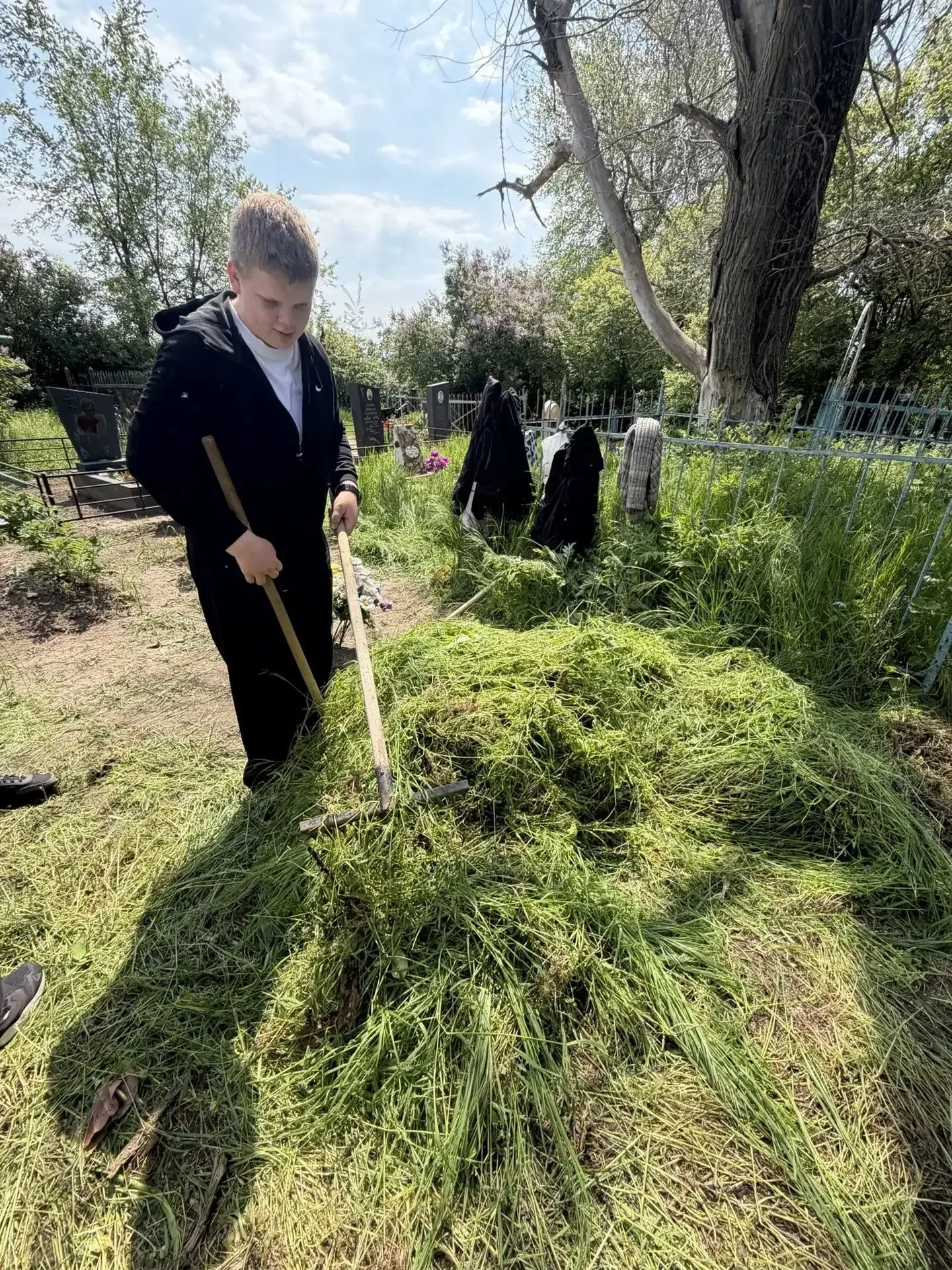 Тишина в сквере и благодарность в сердце. 🙏 Есть дела, после которых на душе становится теплее. Сего