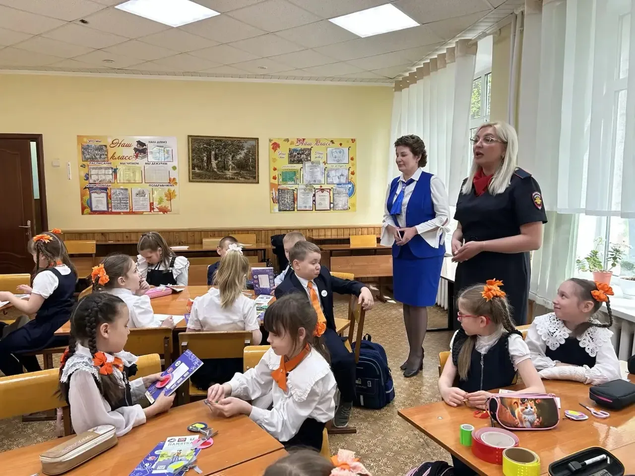 В лицее №2 Бугульмы провели урок безопасности дорожного движения в преддверии летних каникул🚲  В МБО