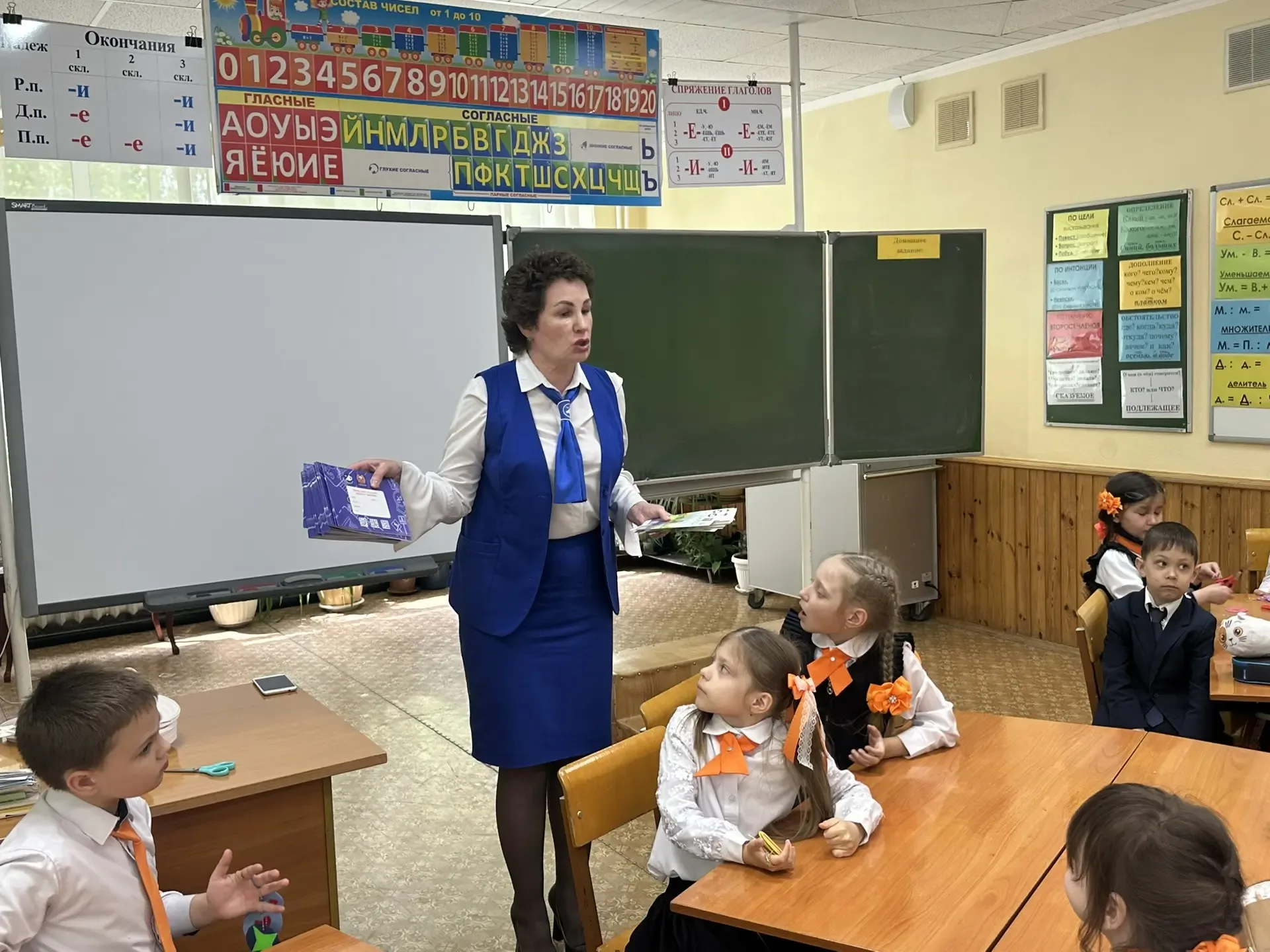В лицее №2 Бугульмы провели урок безопасности дорожного движения в преддверии летних каникул🚲  В МБО
