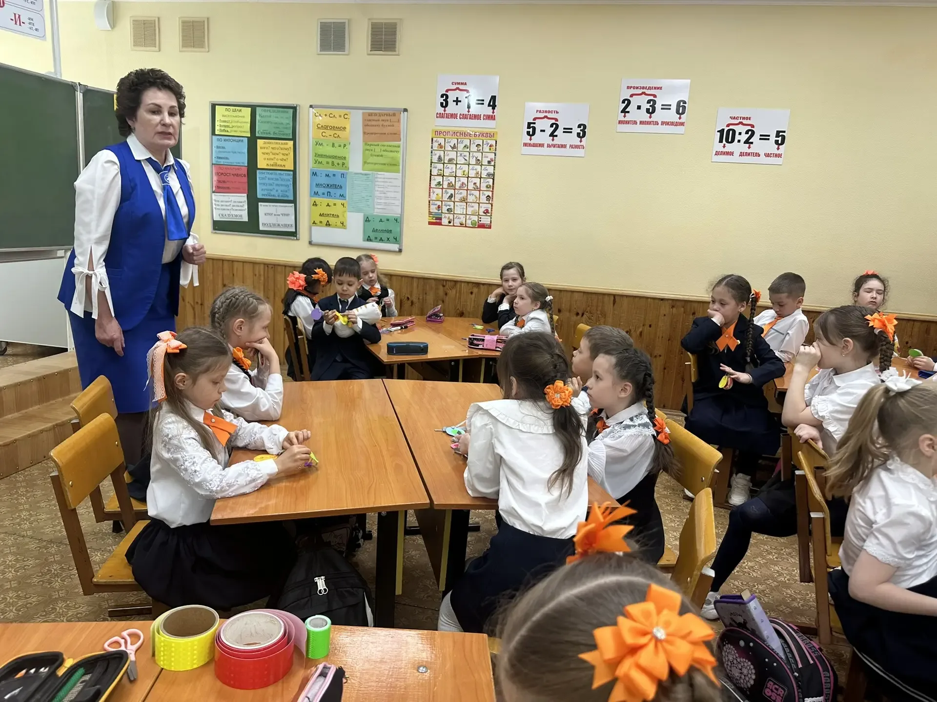 В лицее №2 Бугульмы провели урок безопасности дорожного движения в преддверии летних каникул🚲  В МБО