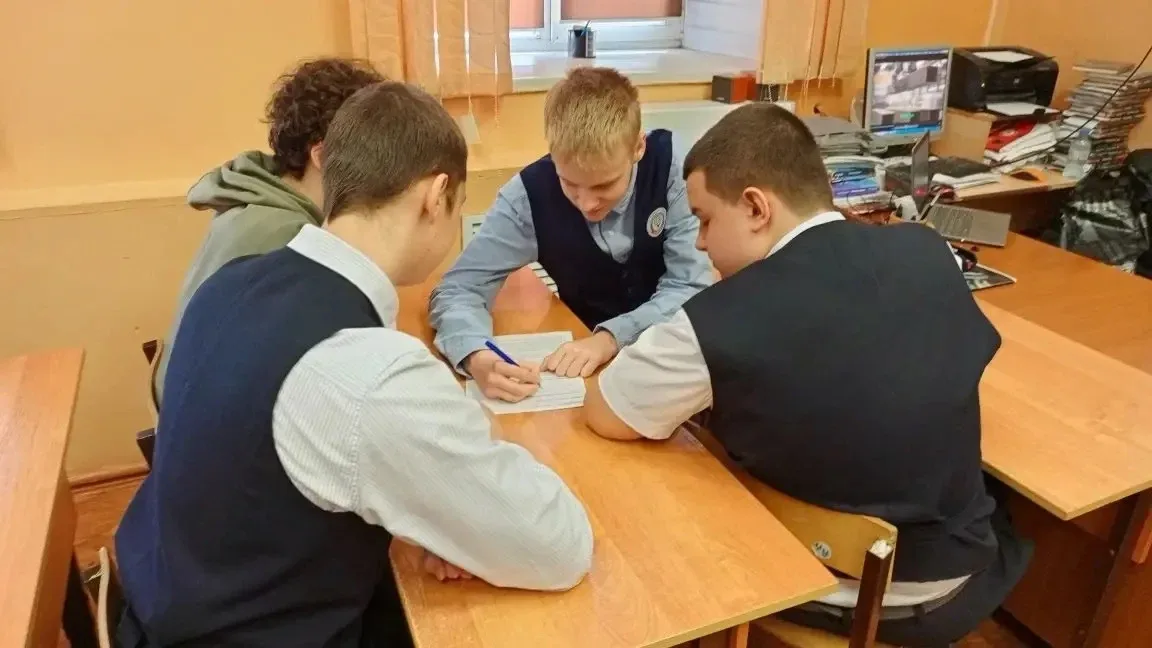 📍 «Россия — мои горизонты»  Вчера в нашей школе, как и каждый четверг, прошли занятия в рамках проек