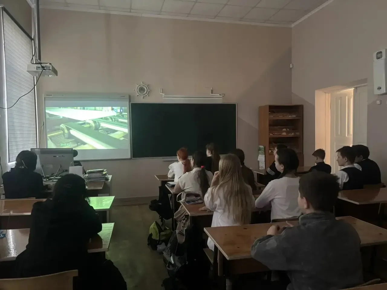 📍 «Россия — мои горизонты»  Вчера в нашей школе, как и каждый четверг, прошли занятия в рамках проек