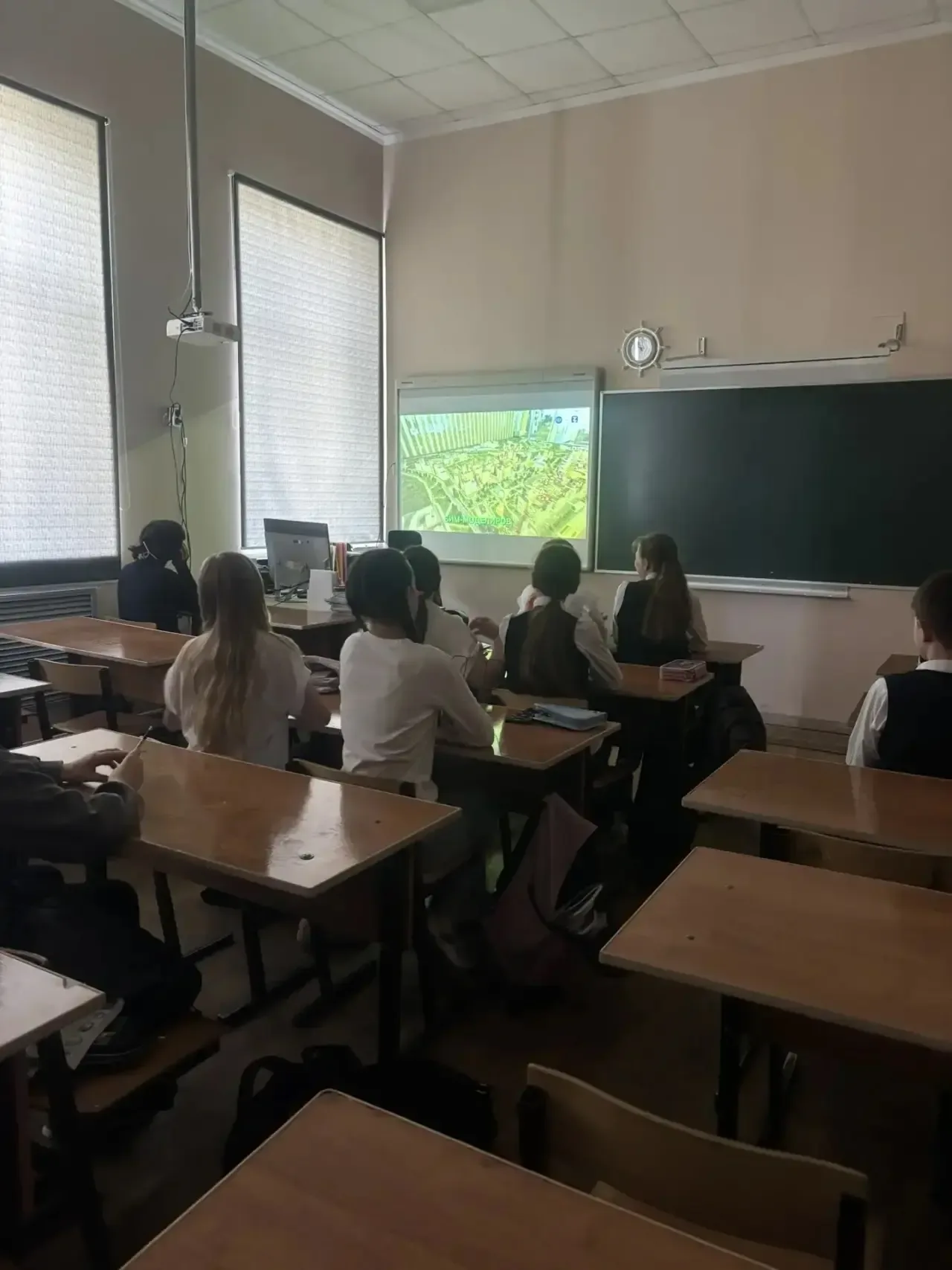 📍 «Россия — мои горизонты»  Вчера в нашей школе, как и каждый четверг, прошли занятия в рамках проек
