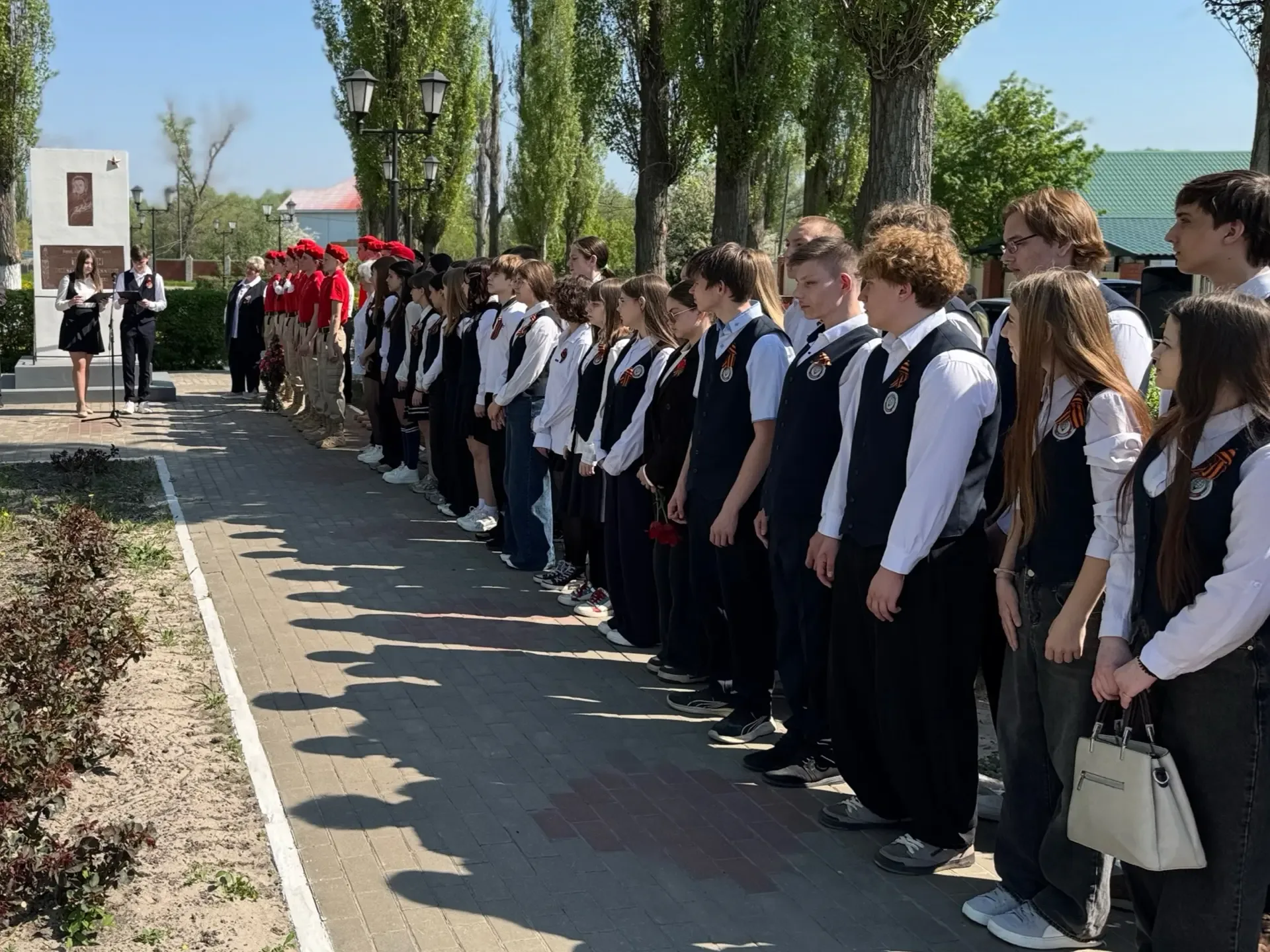 🎖 Митинг, посвящённый 81-й годовщине Великой Победы  Сегодня обучающиеся нашей школы приняли участие