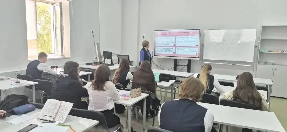 🇷🇺 «Россия — мои горизонты»  Сегодня в нашей школе прошли занятия курса «Россия — мои горизонты».  📚