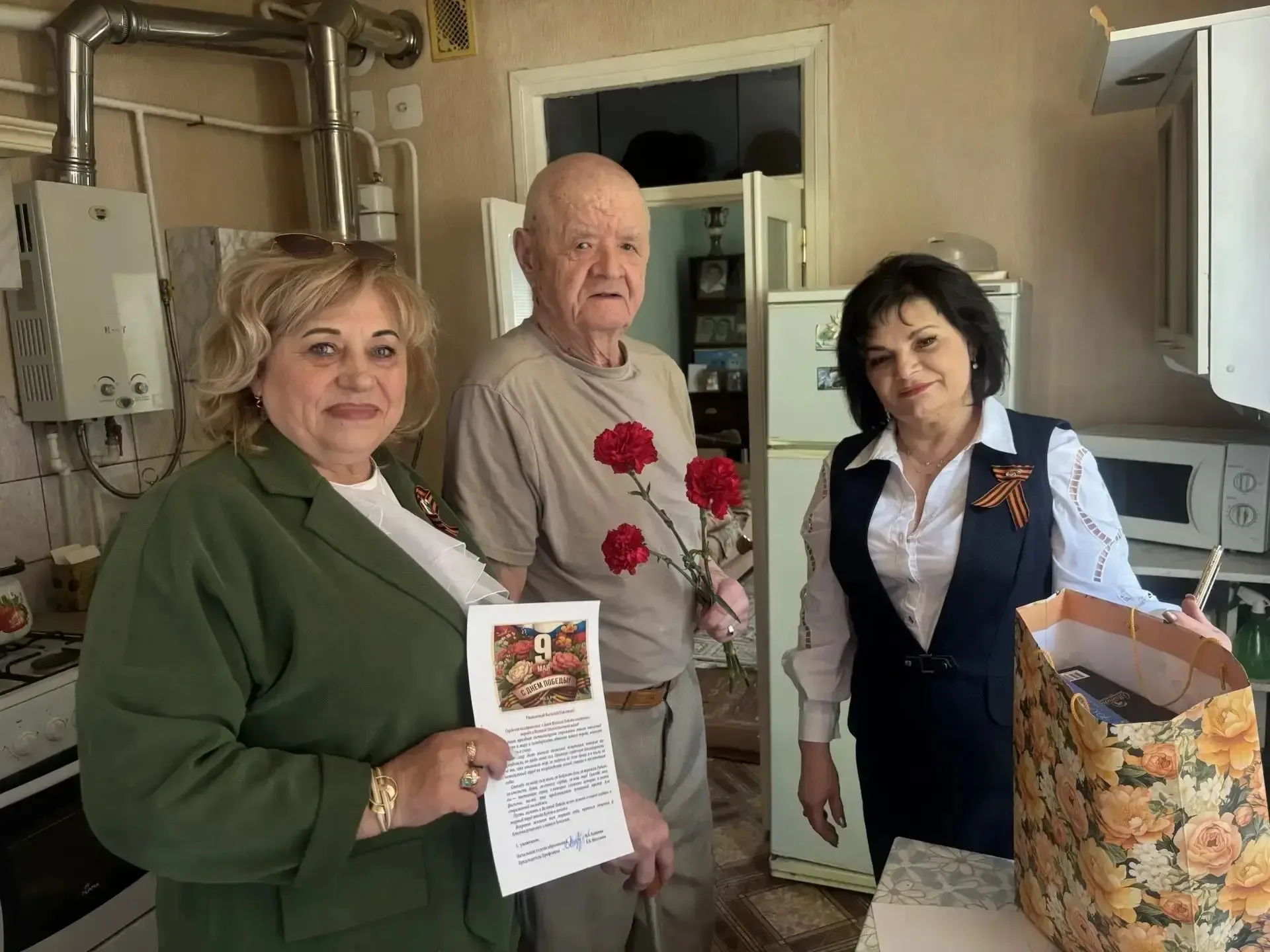 ✨В преддверии Великого праздника россиян- Дня Победы председатель Профсоюза Елена Васильевна Мигулин