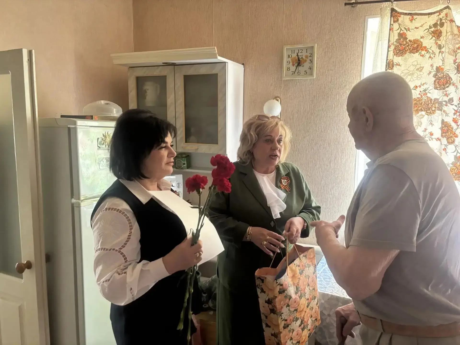 ✨В преддверии Великого праздника россиян- Дня Победы председатель Профсоюза Елена Васильевна Мигулин