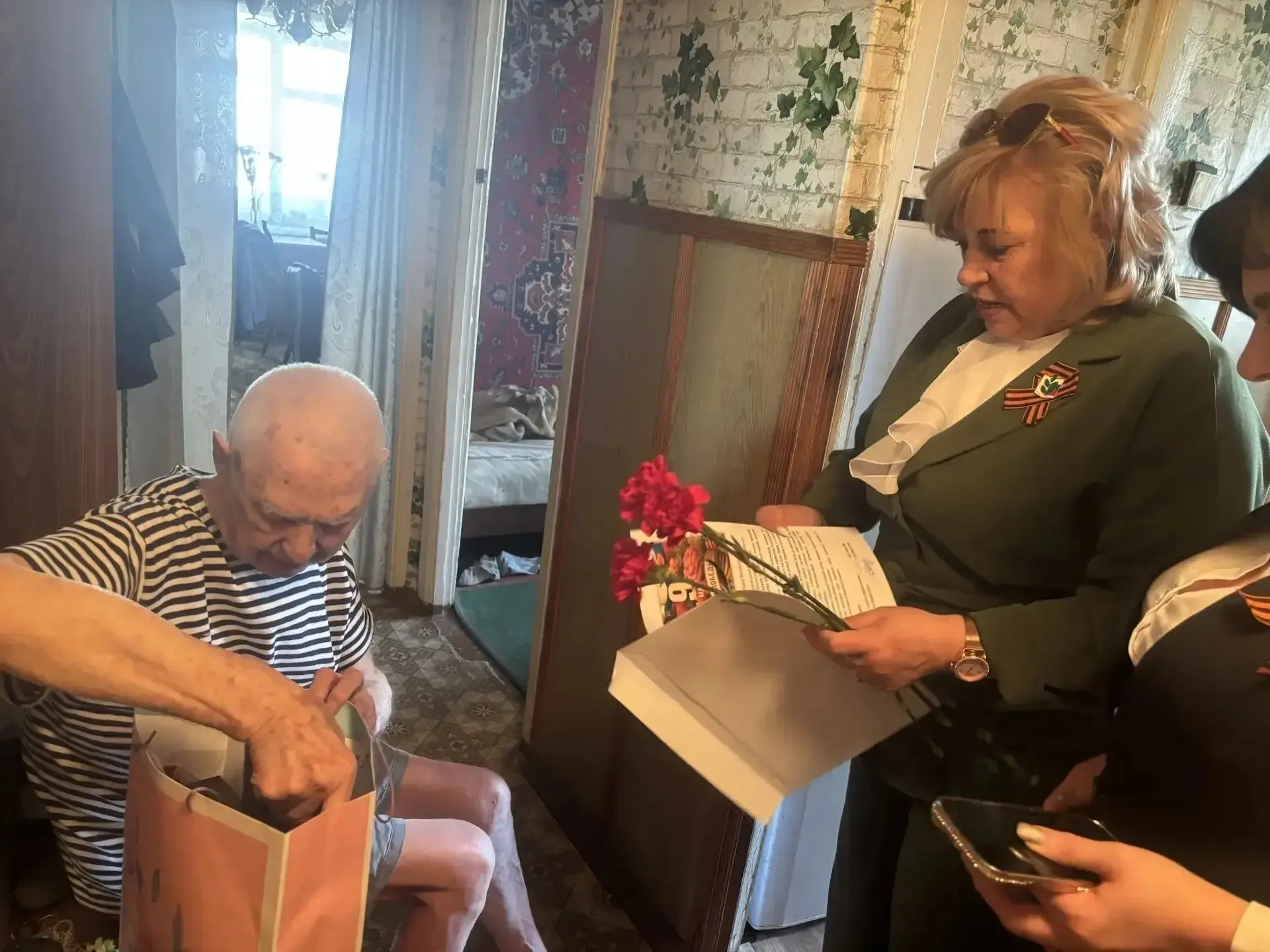 ✨В преддверии Великого праздника россиян- Дня Победы председатель Профсоюза Елена Васильевна Мигулин