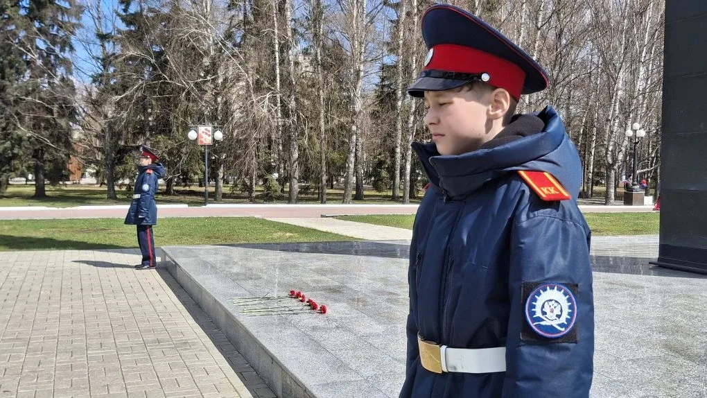 🇷🇺 Сегодня, 1 мая, кадеты-казачата на посту №1!  Сегодня, 1 мая, наши кадеты-казачата с честью и дос