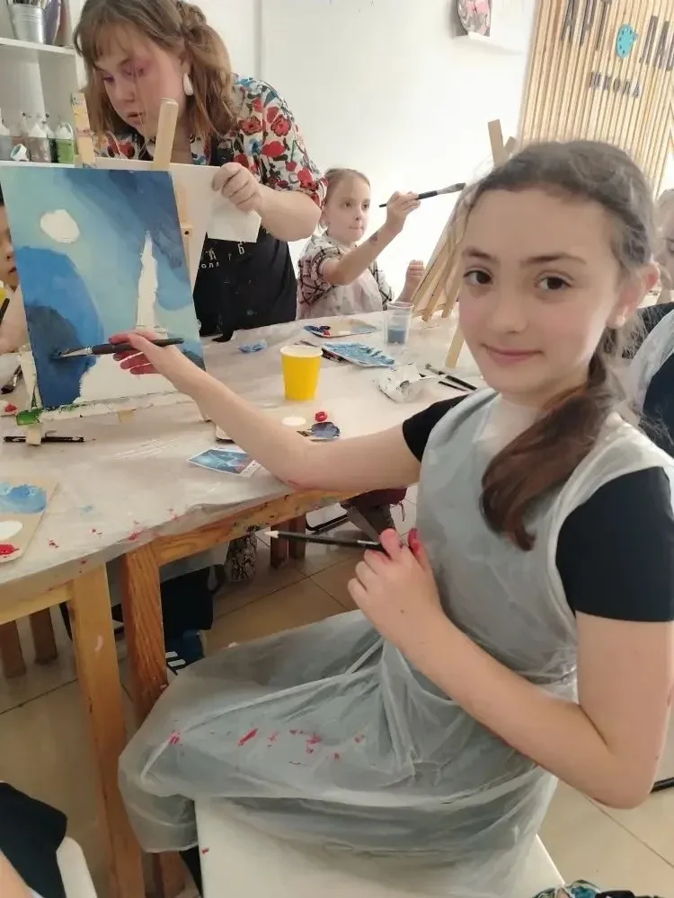 🎨🖌️Учащиеся 2 «Б» класса посетили Арт-лаб школу, где приняли участие в увлекательном мастер-классе п