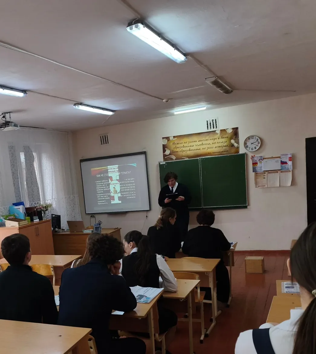 🌟 На этой неделе в нашей школе прошла защита индивидуальных проектов учащихся 10 классов! 🎓✨  Темы б