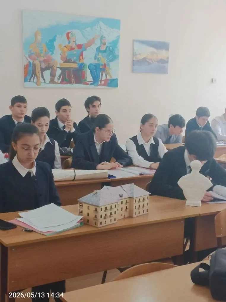 🌟 На этой неделе в нашей школе прошла защита индивидуальных проектов учащихся 10 классов! 🎓✨  Темы б