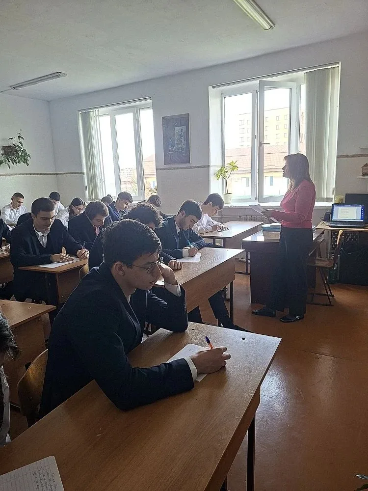 📚✨ 18 мая в нашей школе прошла промежуточная аттестация по осетинскому языку! 🎉📝  Ученики с волнение