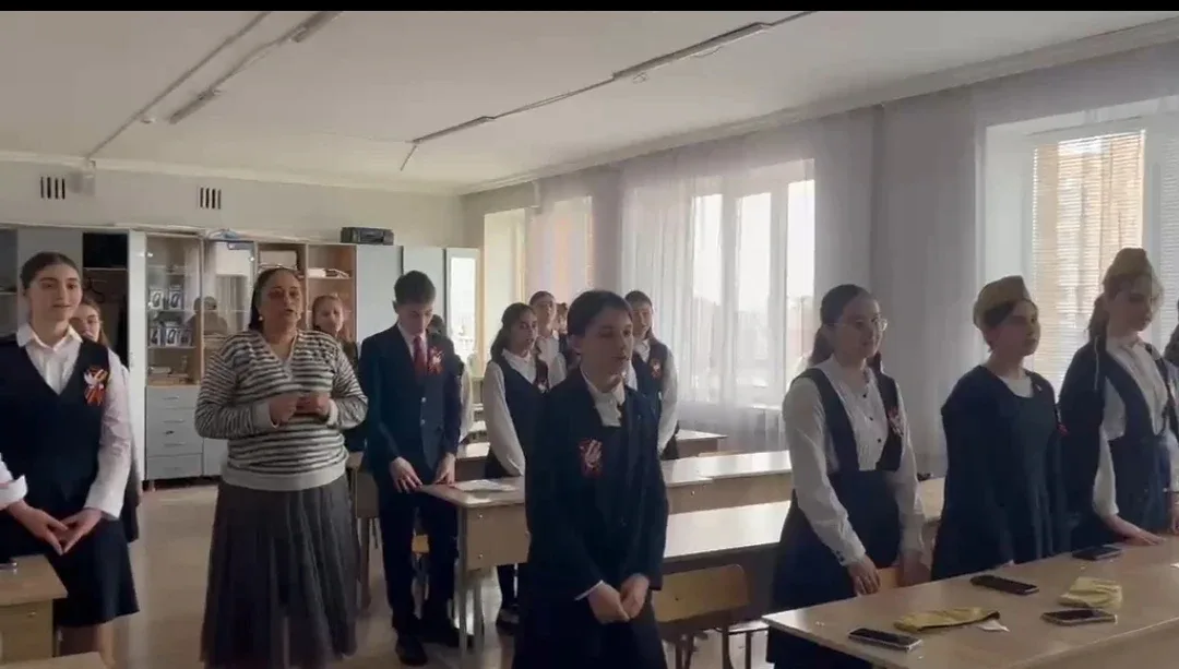 🌟📚 Ещё в нашей школе состоялся замечательный конкурс чтецов, посвящённый Дню Победы, организованный 