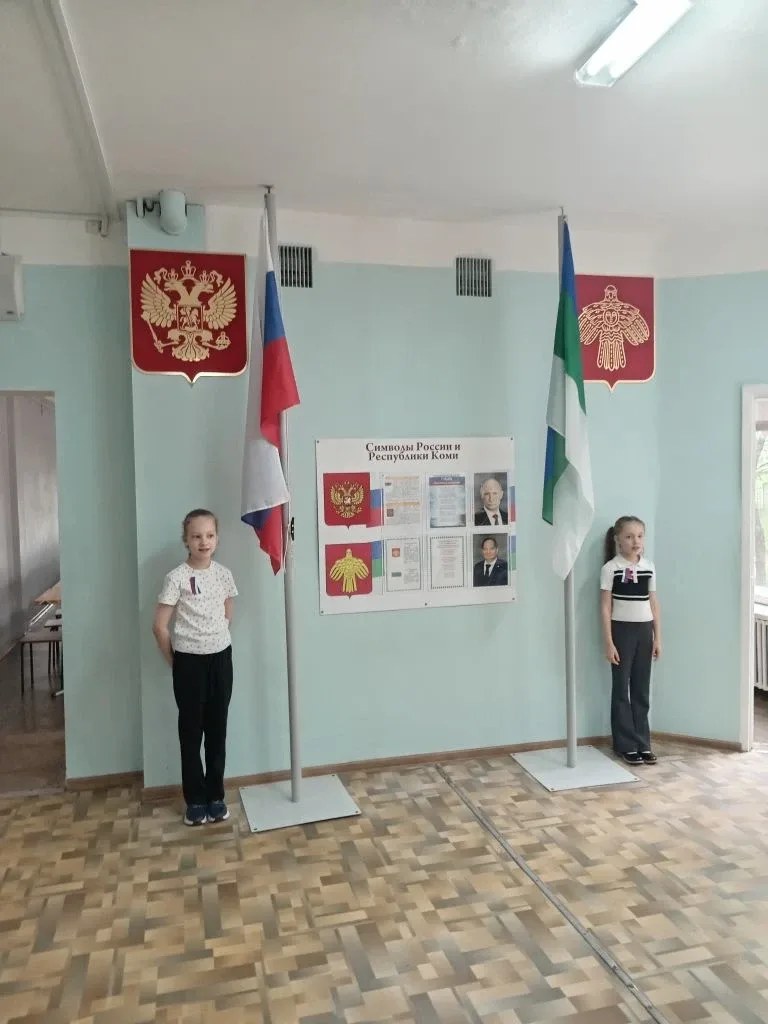 🇷🇺Сегодня мы вновь собрались на торжественную церемонию поднятия флагов. На мероприятии присутствова