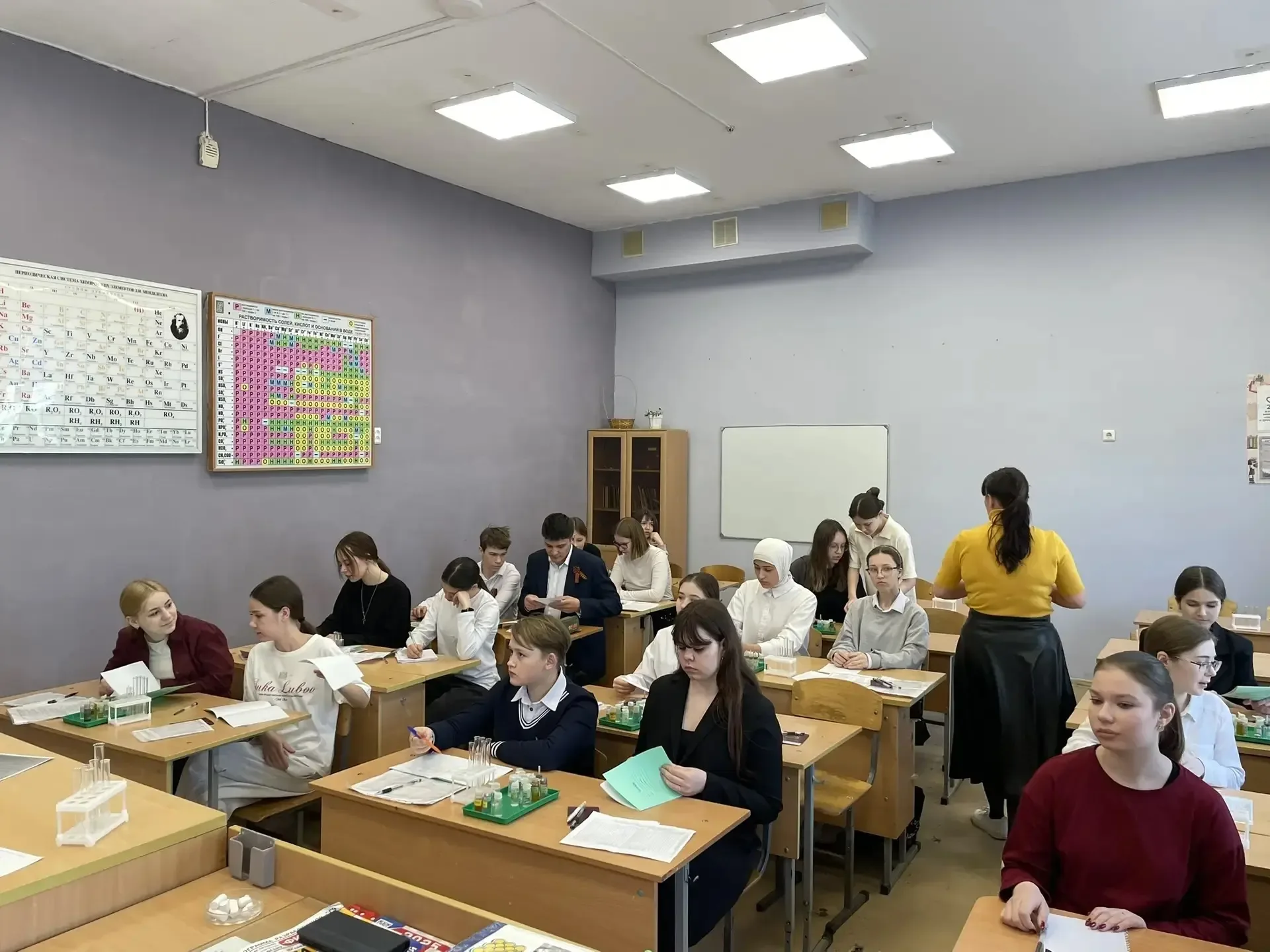6 мая Башкирская гимназия №102 стала площадкой для важного события – тренировочного ОГЭ по химии, ор