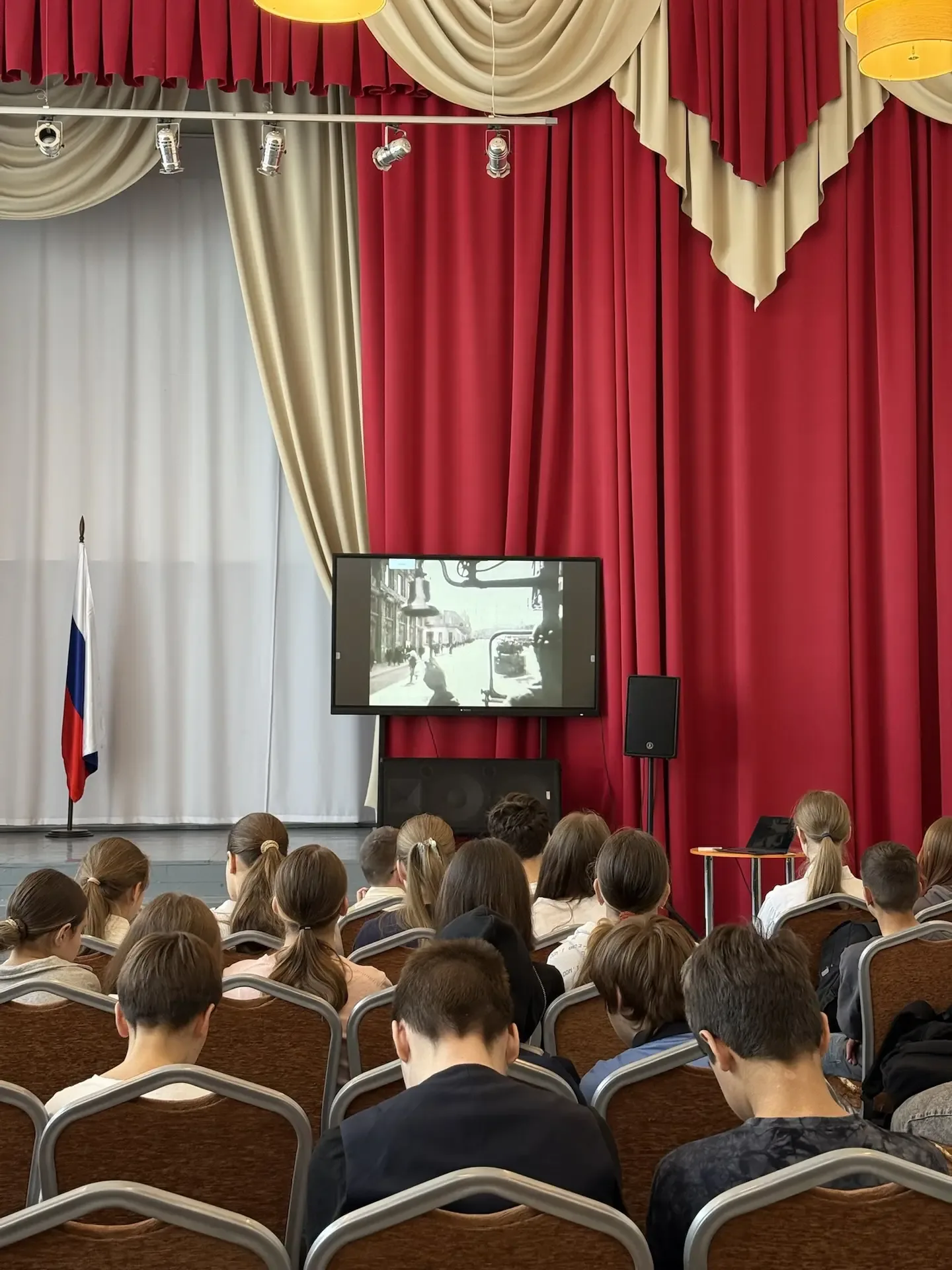 Урок мужества и безопасности: встреча с пожарными СПСЧ 6 🔥🧯  Вчера, 30 апреля, сотрудники СПСЧ 6 ФГК