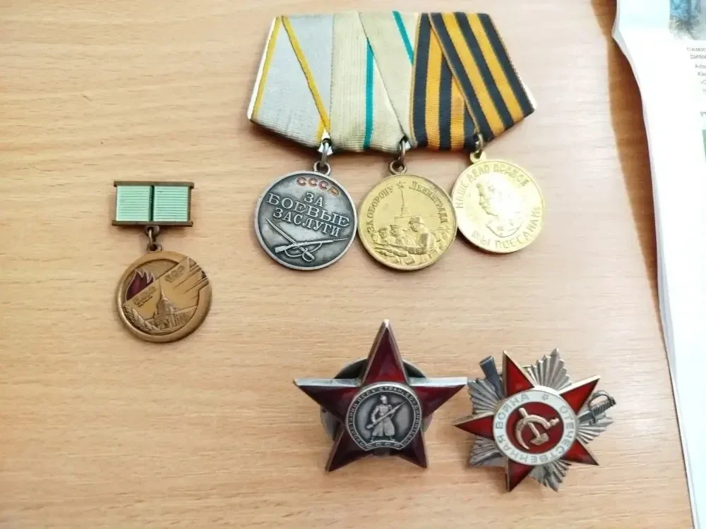 Эстафета памяти: живая история войны 🙏  8 мая ученики 10 Г и 11 Б классов встретились с Ириной Михай