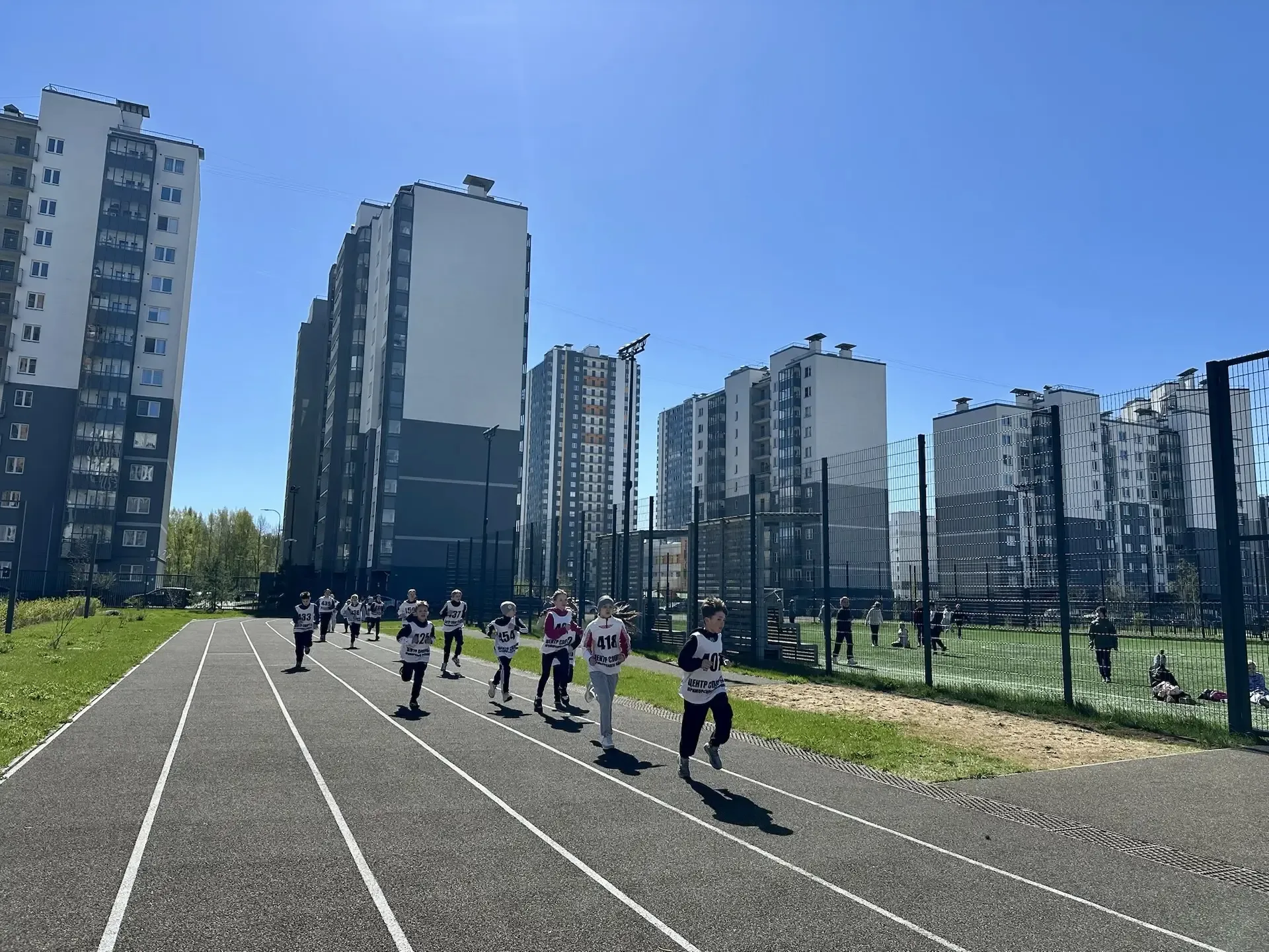 Бегом за знаками ГТО! 🏃‍♂️💨  В эту среду наши ребята с 1 по 4 ступень показали, на что способны. Сда