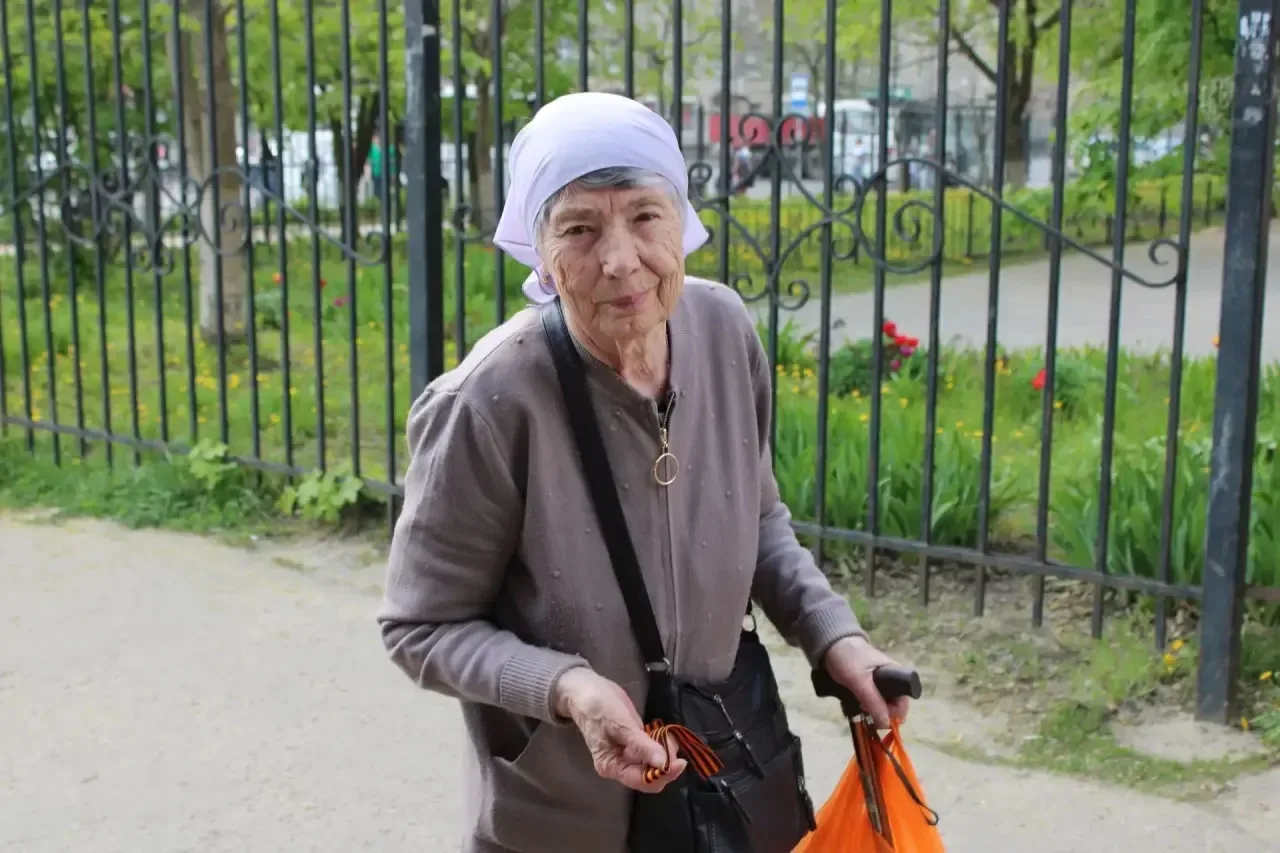 Носи Георгиевскую ленточку с уважением!  По всей стране стартовала акция «Георгиевская ленточка» - с