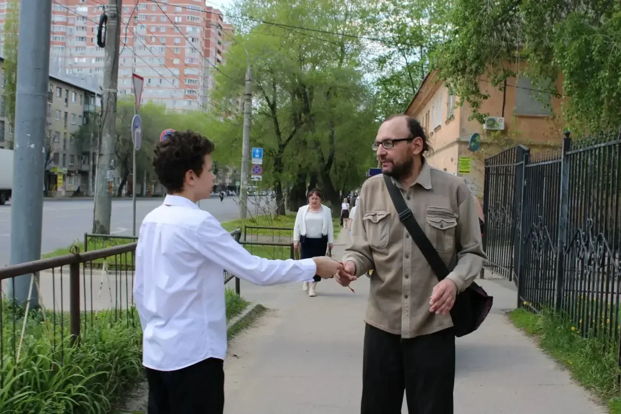 Носи Георгиевскую ленточку с уважением!  По всей стране стартовала акция «Георгиевская ленточка» - с