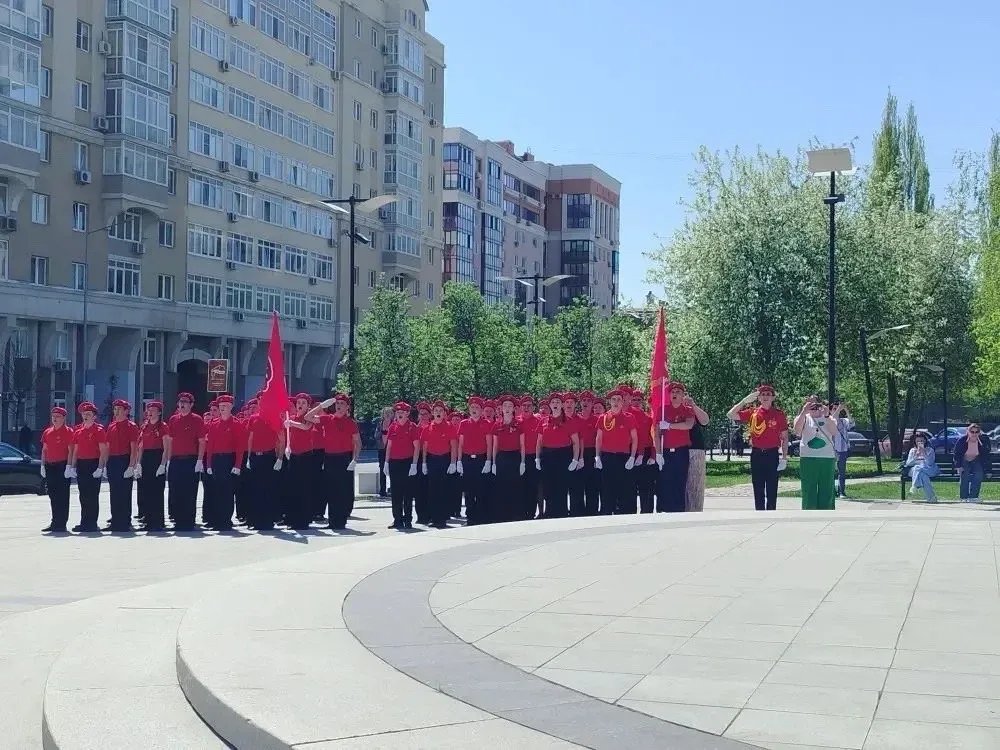 Торжественный парад юнармейцев и кадетов в сквере им. Мустая Карима 🎶  7 мая 2026 года в сквере им. 