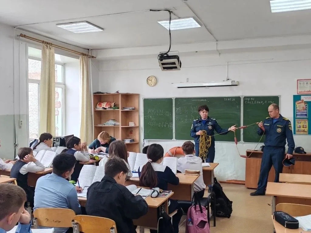 В предверии летних каникул в Сотниковской школе проведены профилактические беседы о правилах поведен