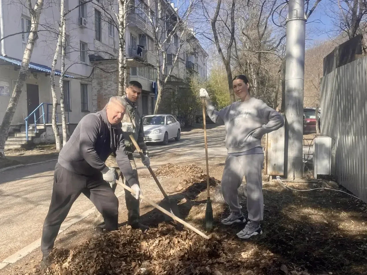 🌿Сотрудники Примтеплоэнерго продолжают организовывать субботники на территории Приморья  ▶️В очередн
