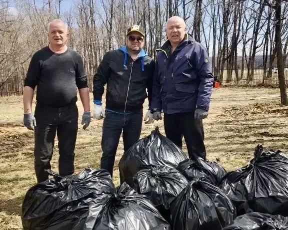 🧹Сотрудники Арсеньевского филиала Примтеплоэнерго приняли участие во Всероссийском субботнике  Колле