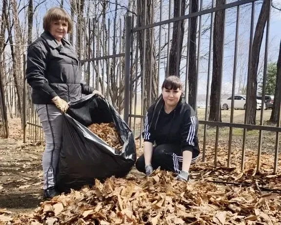 🧹Сотрудники Арсеньевского филиала Примтеплоэнерго приняли участие во Всероссийском субботнике  Колле