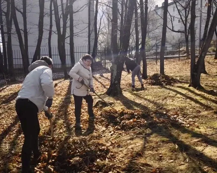 🧹Сотрудники Арсеньевского филиала Примтеплоэнерго приняли участие во Всероссийском субботнике  Колле