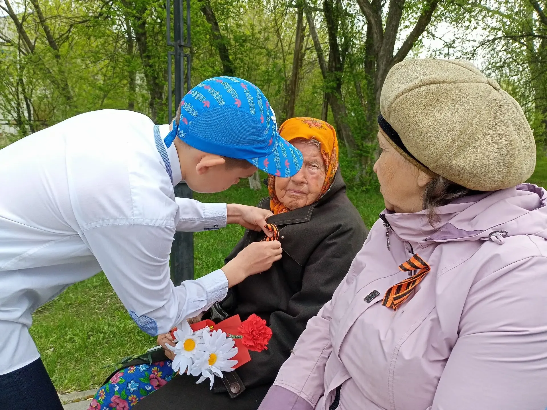 НОВОСТИ ФИЛИАЛА МАОУ «АРОМАШЕВСКАЯ СОШ ИМ.В.Д.КАРМАЦКОГО» РУСАКОВСКАЯ СОШ 🎖️В День Победы школьники 