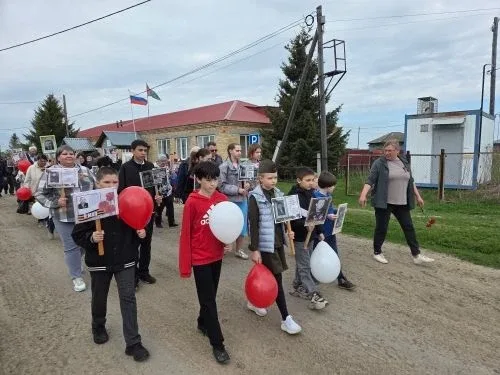 НОВОСТИ ФИЛИАЛА МАОУ «АРОМАШЕВСКАЯ СОШ ИМ.В.Д.КАРМАЦКОГО» РУСАКОВСКАЯ СОШ 🎖️В День Победы школьники 