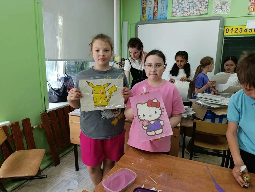 В нашем 3 В прошёл удивительный мастер-класс «Песочные фантазии»! ✨ Каждый ученик создал свою поделк