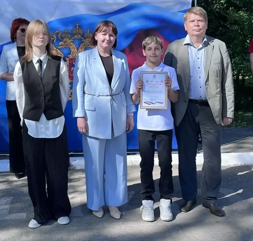 🏀🤝⚽ «Ценности, которые нас объединяют»  В понедельник наша школа начала неделю не просто с традицион